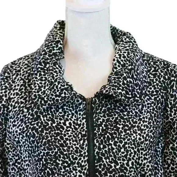 Zoe D Black White Animal Print Coat Ruffled Collar Size Large - Picture 5 of 6